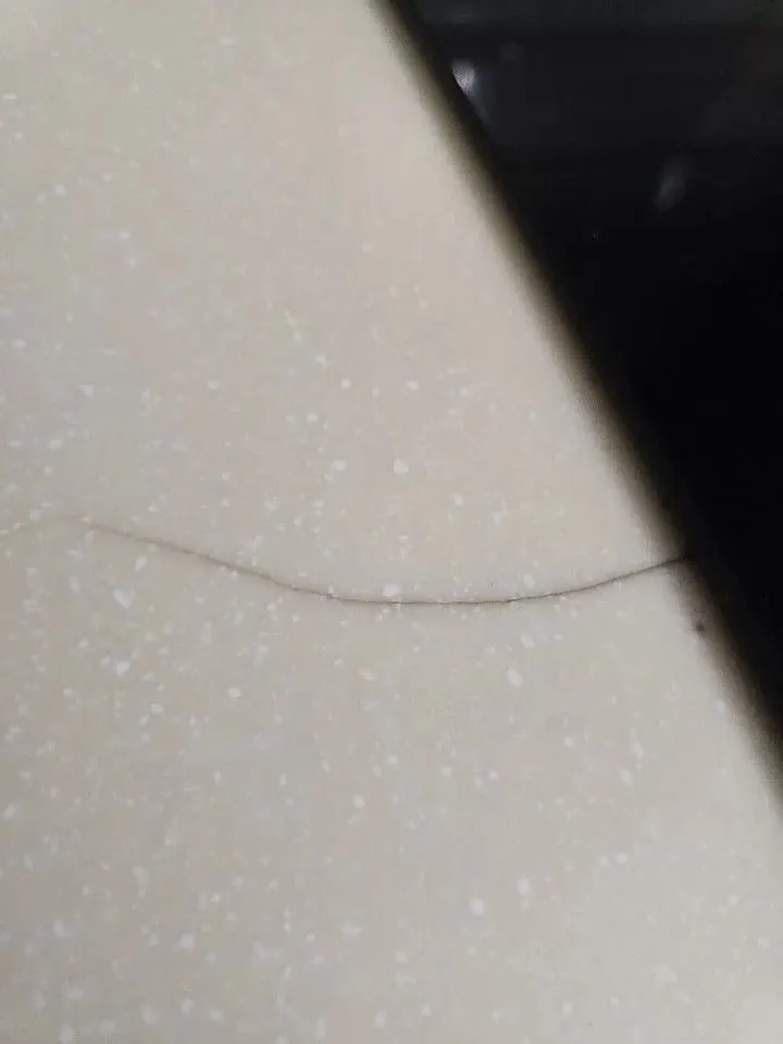 Acrylic solid surface project — Crack repair in the flat